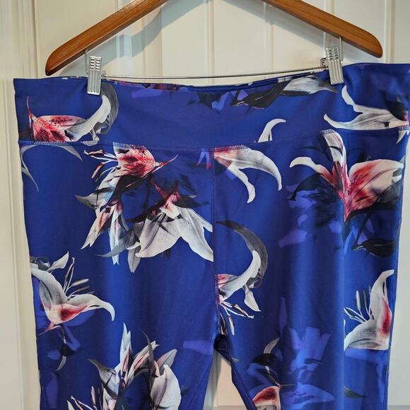 Fabletics PureLuxe Leggings Womens 3X Blue Floral High-Rise Athletic Gym Yoga - Picture 3 of 9